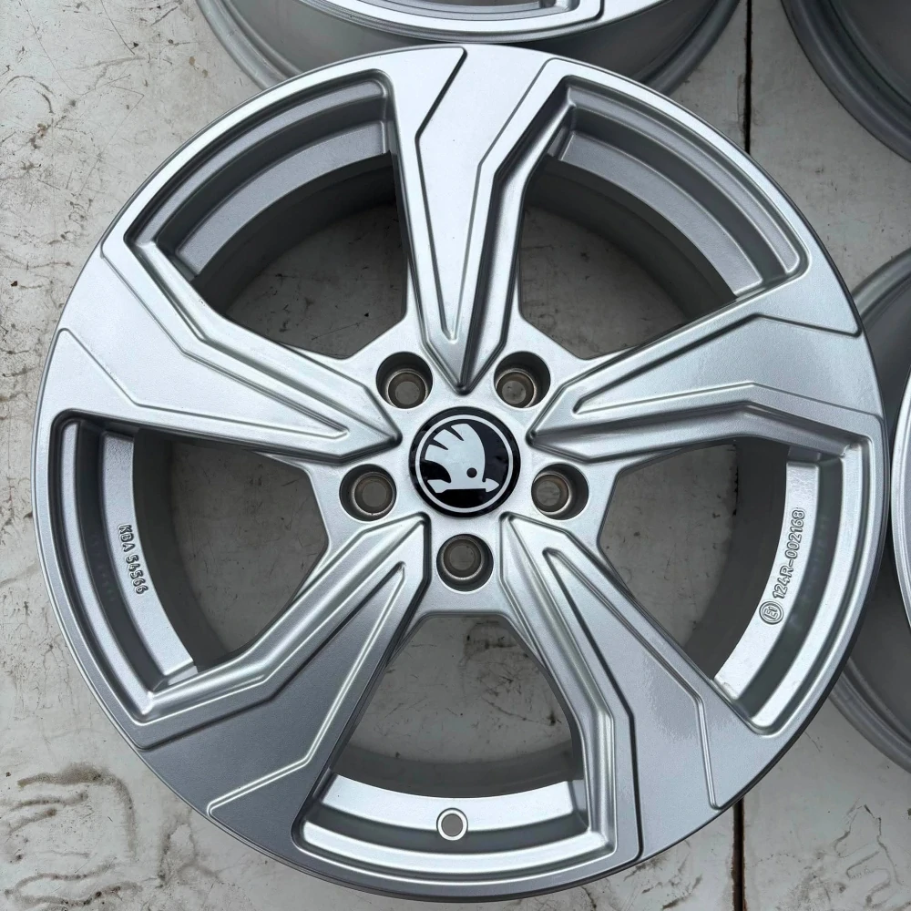 NOVÁ ALU KOLA ŠKODA OCTAVIA SUPERB KAROQ 17" DPH