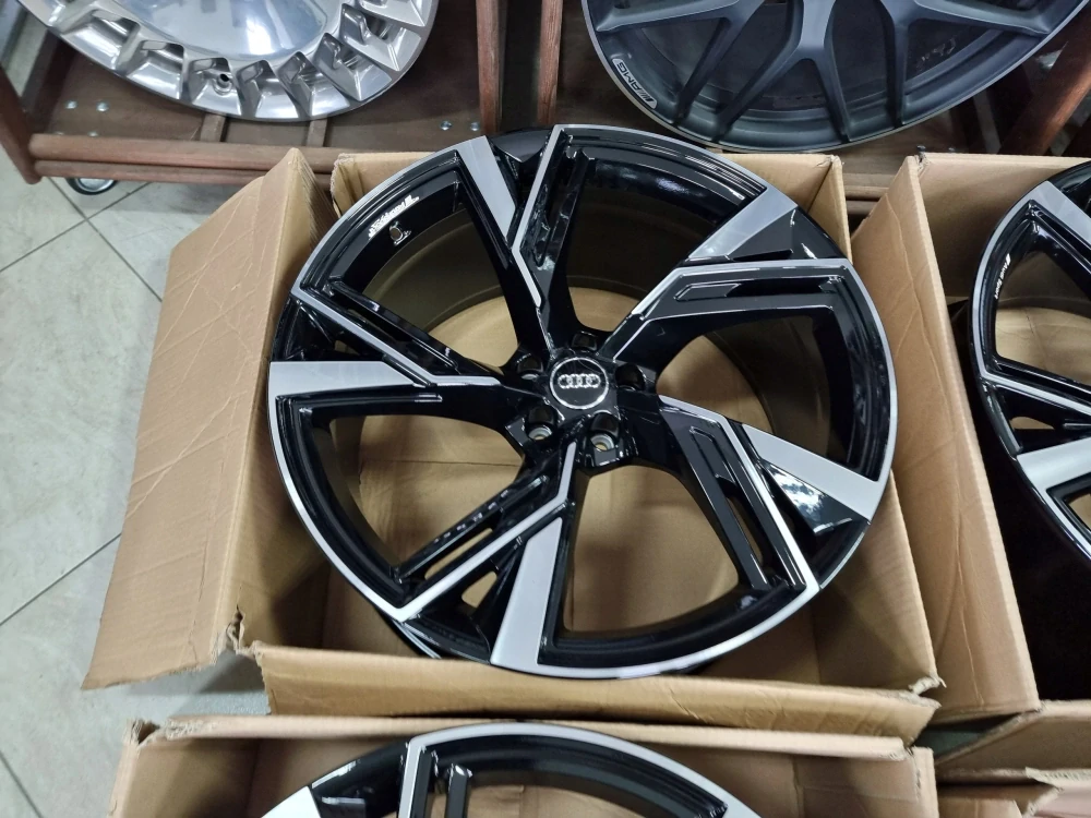 Audi RS6 RS7 Q8 SQ8 4K0601025R 22"