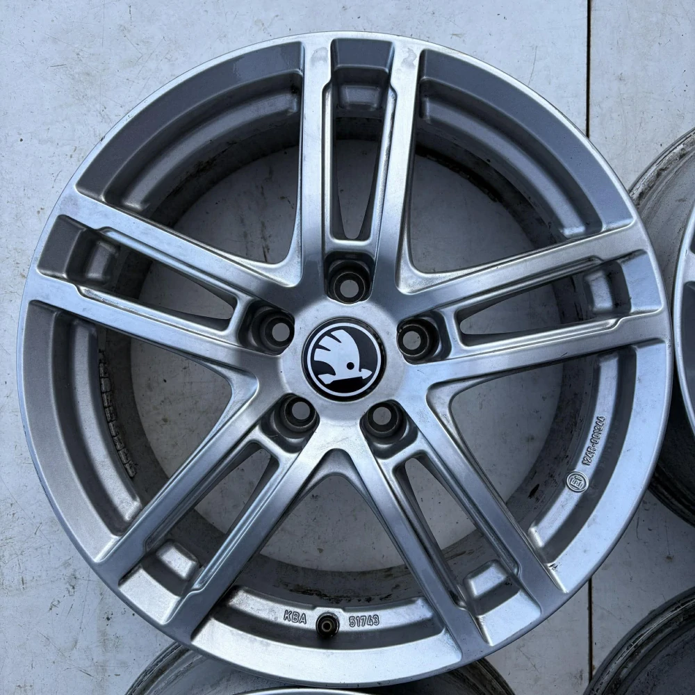ŠKODA OCTAVIA SUPERB KAROQ YETI 17"