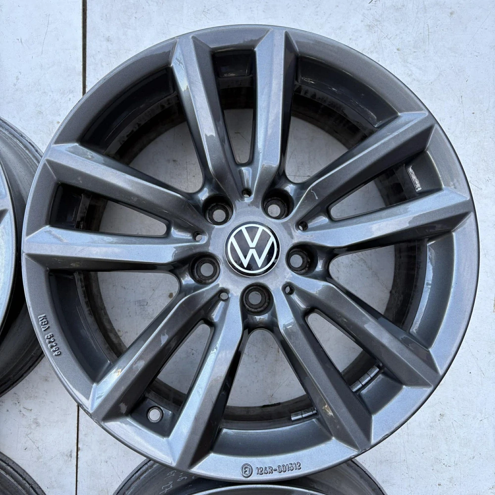 VW GOLF PASSAT TIGUAN SHARAN 17"