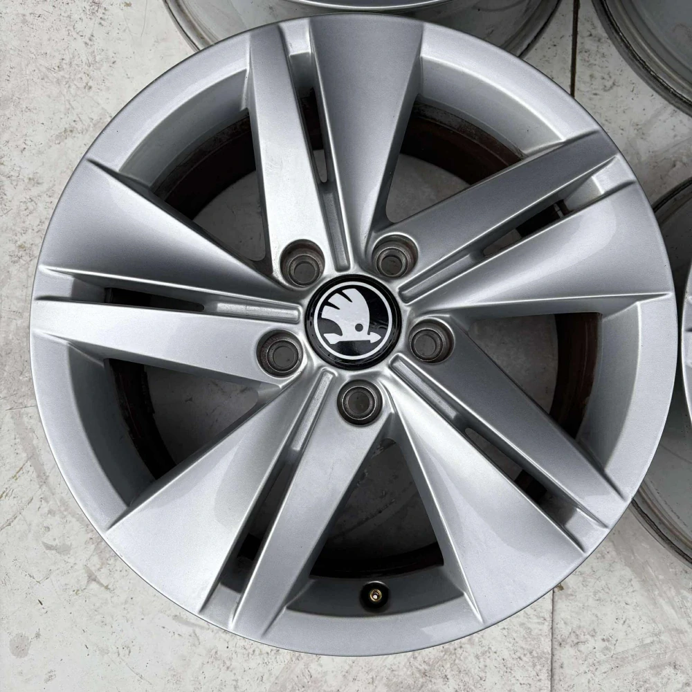 ŠKODA OCTAVIA SUPERB KAROQ YETI 16"