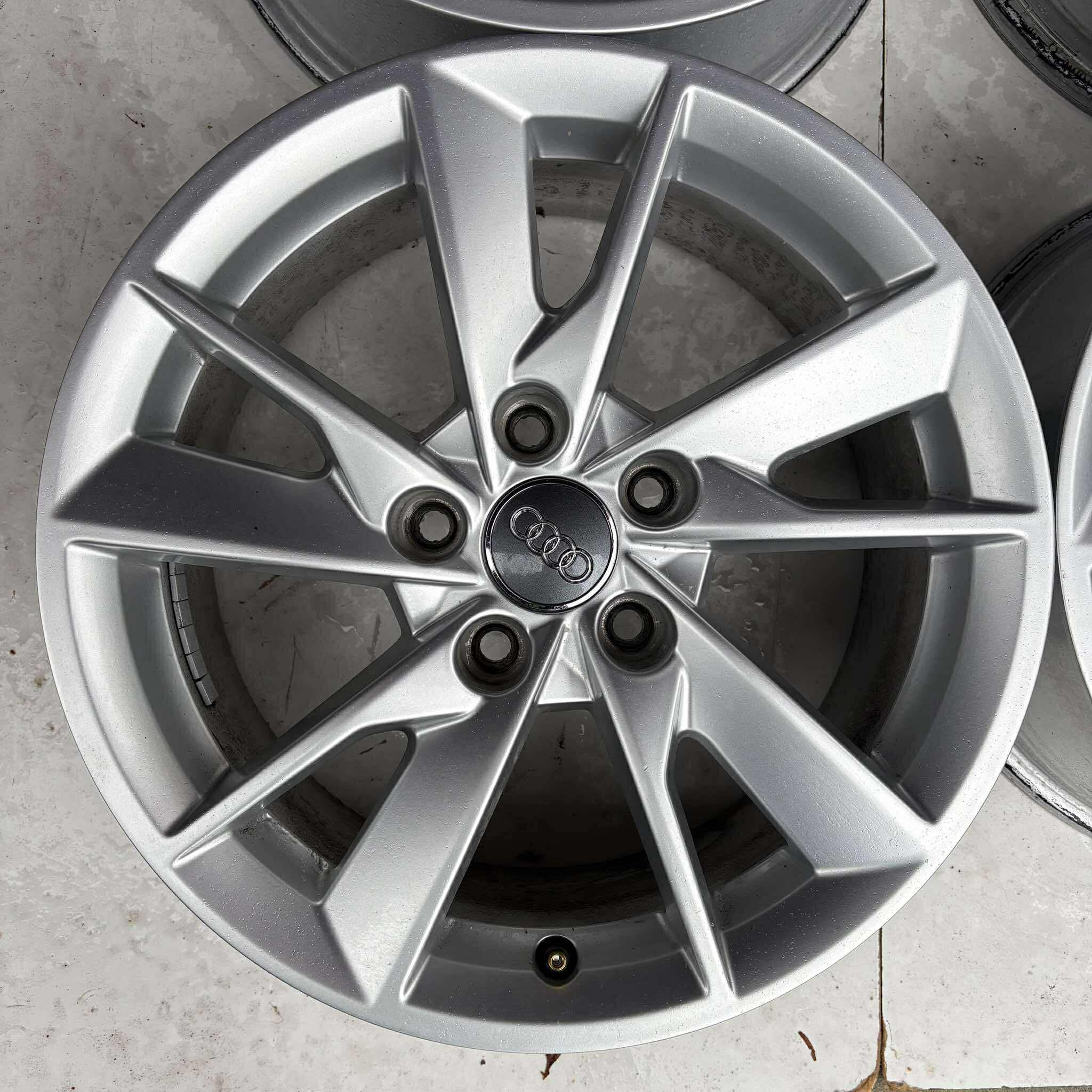 AUDI A3 A4 Q3 16"