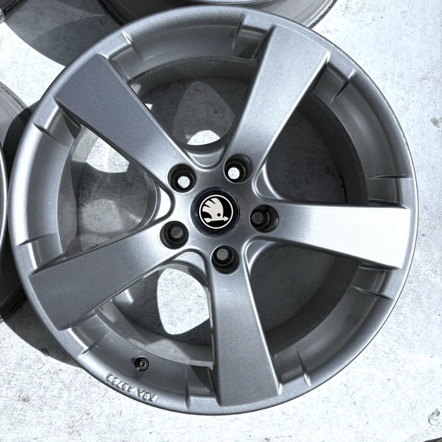 ŠKODA OCTAVIA SUPERB YETI 17" 5X112