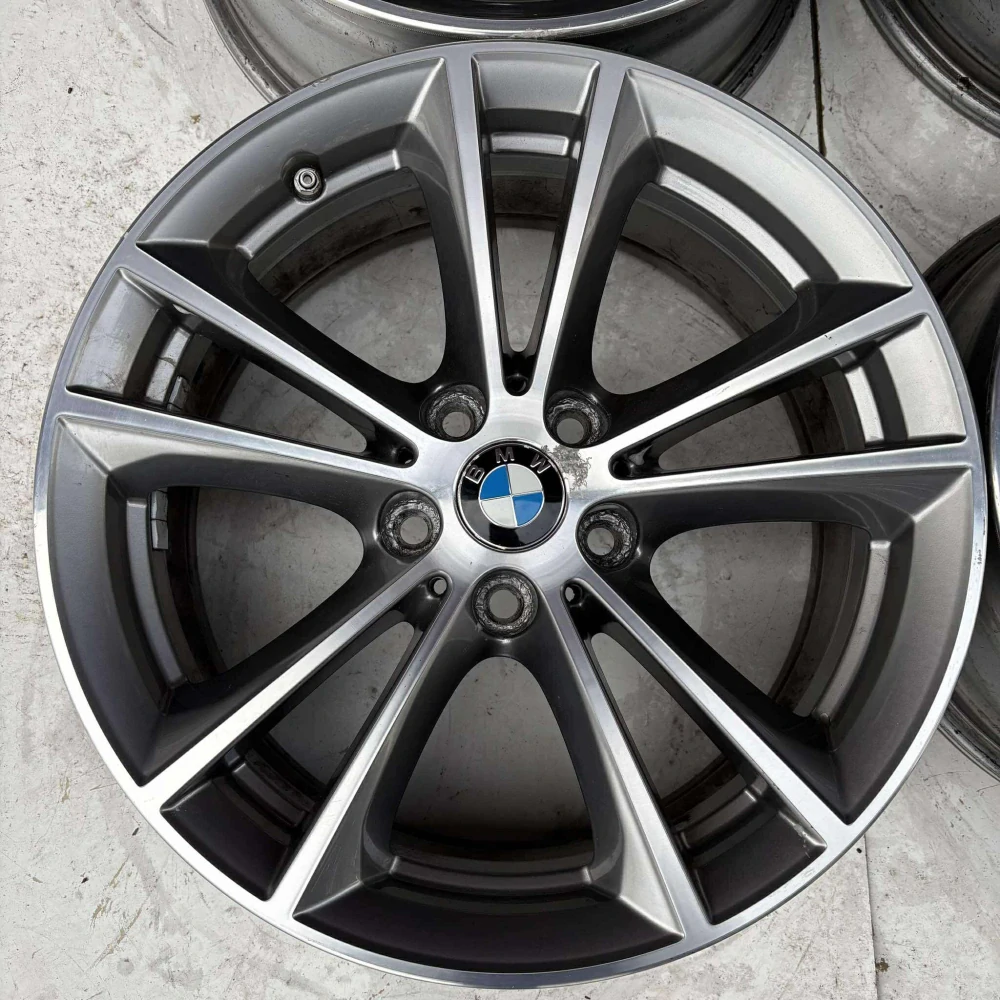 BMW G20 G21 G30 G31 17" + senzory