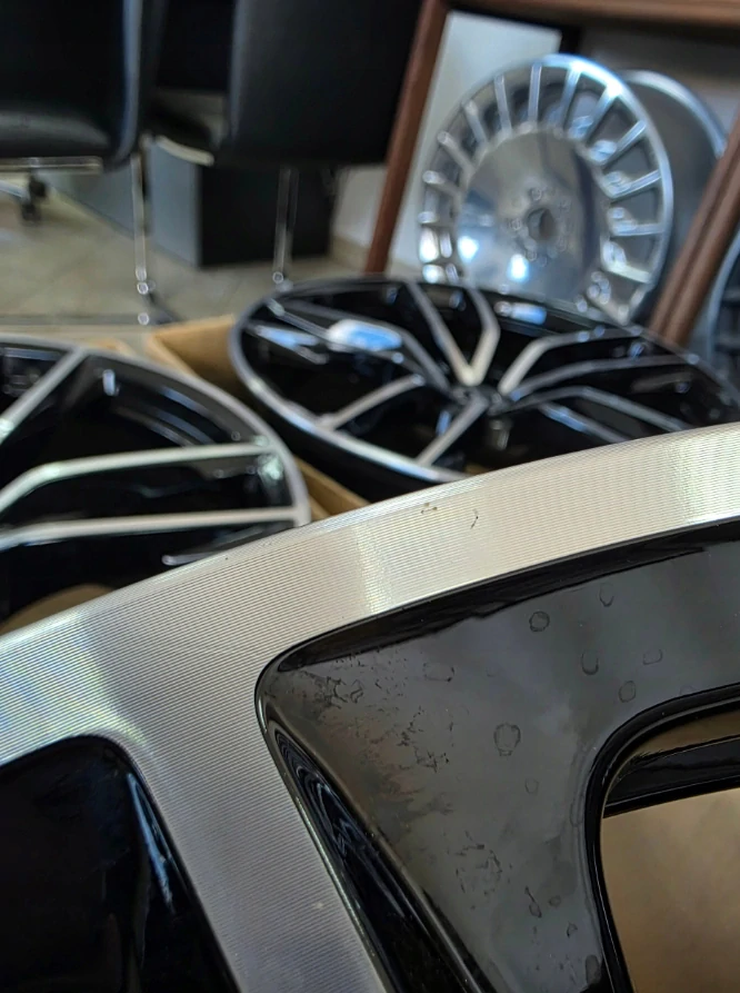 ORIGINÁLNÍ ALU KOLA MERCEDES AMG 23"