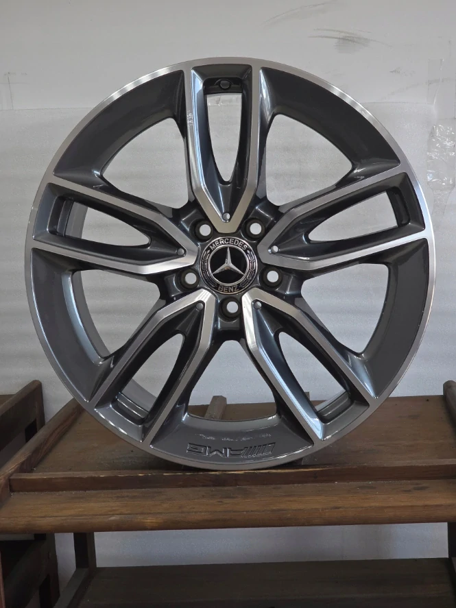 NOVÁ ALU KOLA MERCEDES AMG 19"