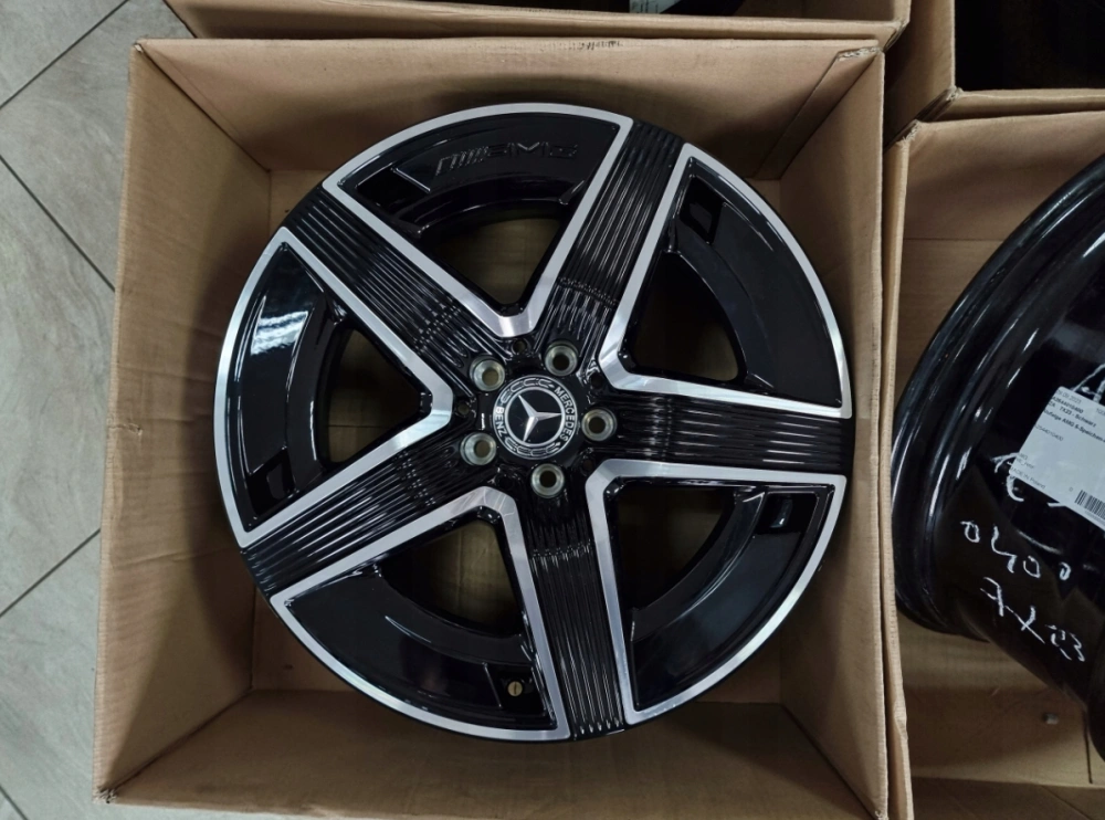 NOVÁ ORIGINÁLNÍ ALU KOLA MERCEDES 19" GLC AMG