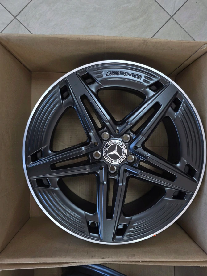 NOVÁ ORIGINÁLNÍ ALU KOLA MERCEDES 19" AMG CLA