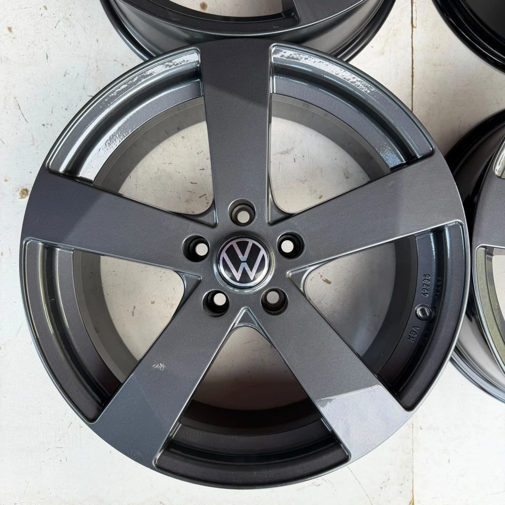 ALU KOLA VW PASSAT GOLF TIGUAN TAYRON 18