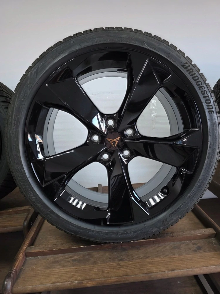 Seat Cupra Leon Mk4 18" Bridgestone 2023 ROK 5FA601025H