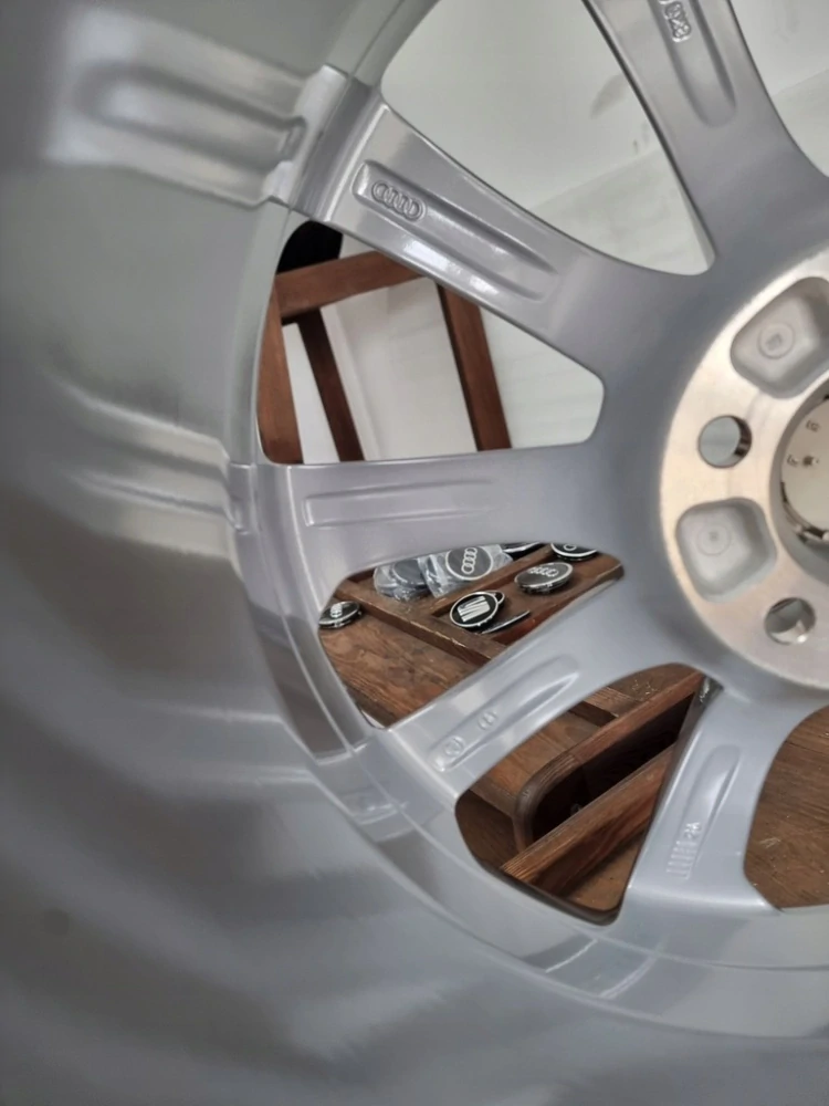 AUDI A4 S4 8K B8 18" Kleber 2025 ROK