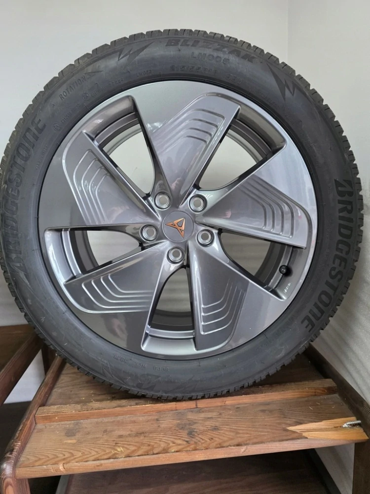 Cupra Born Volkswagen ID.3 Bridgestone 2023 18"