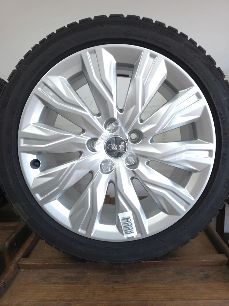AUDI A4 S4 8W B9 18" Bridgestone 2022 ROK