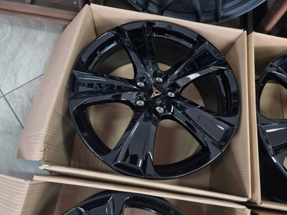 SEAT Leon VW Golf Jetta Audi Q4 A3 S3 19"