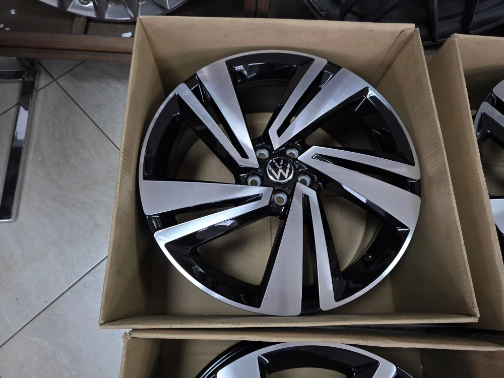 VW T-Cross Taigo Skoda Kamiq Scala 18" 5x100