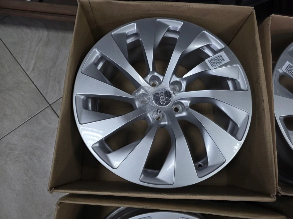 Audi A7 Q7 A4 B8 Allroad 4K8601025A 18"