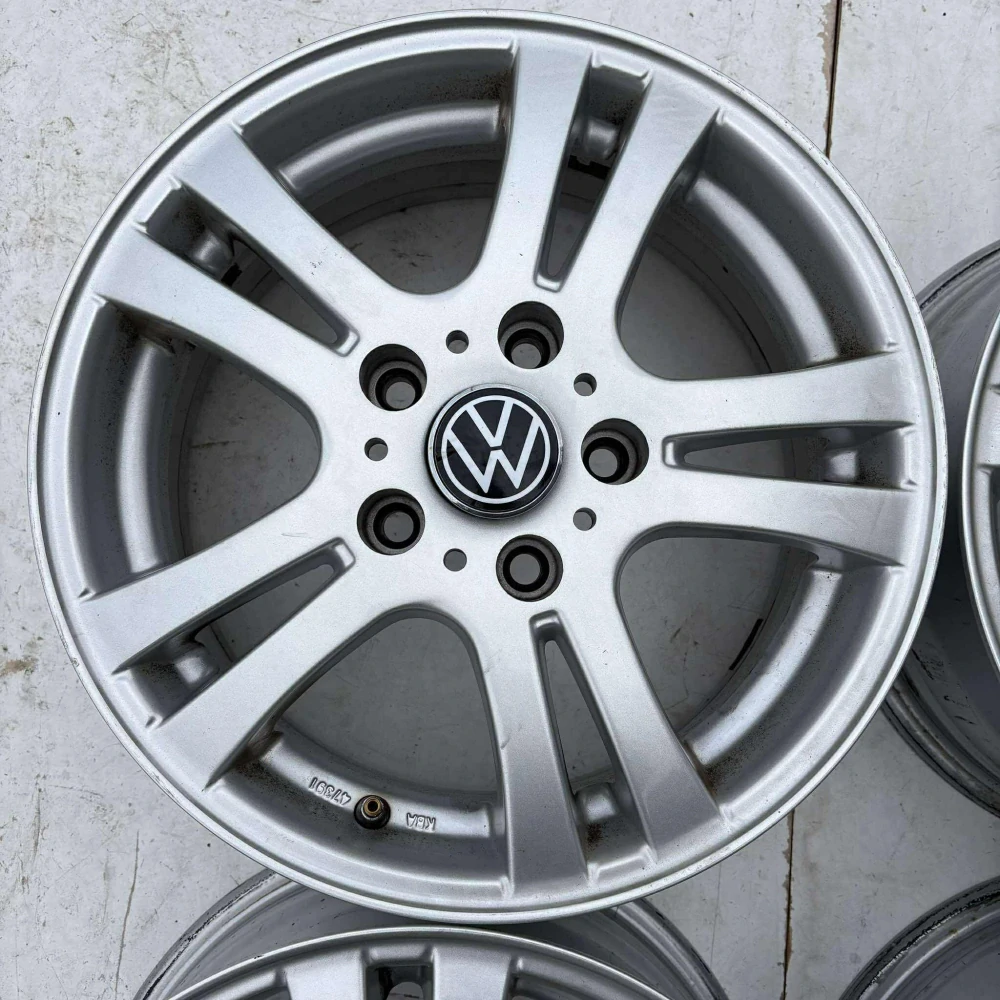 ALU KOLA VW GOLF 16" DPH