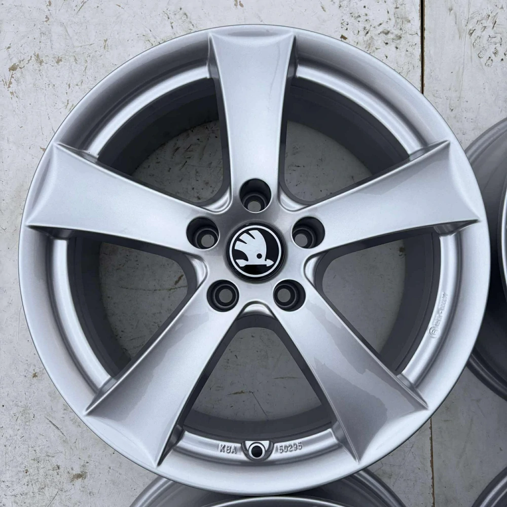 NOVÁ ALU KOLA ŠKODA OCTAVIA SUPERB KAROQ 17" DPH