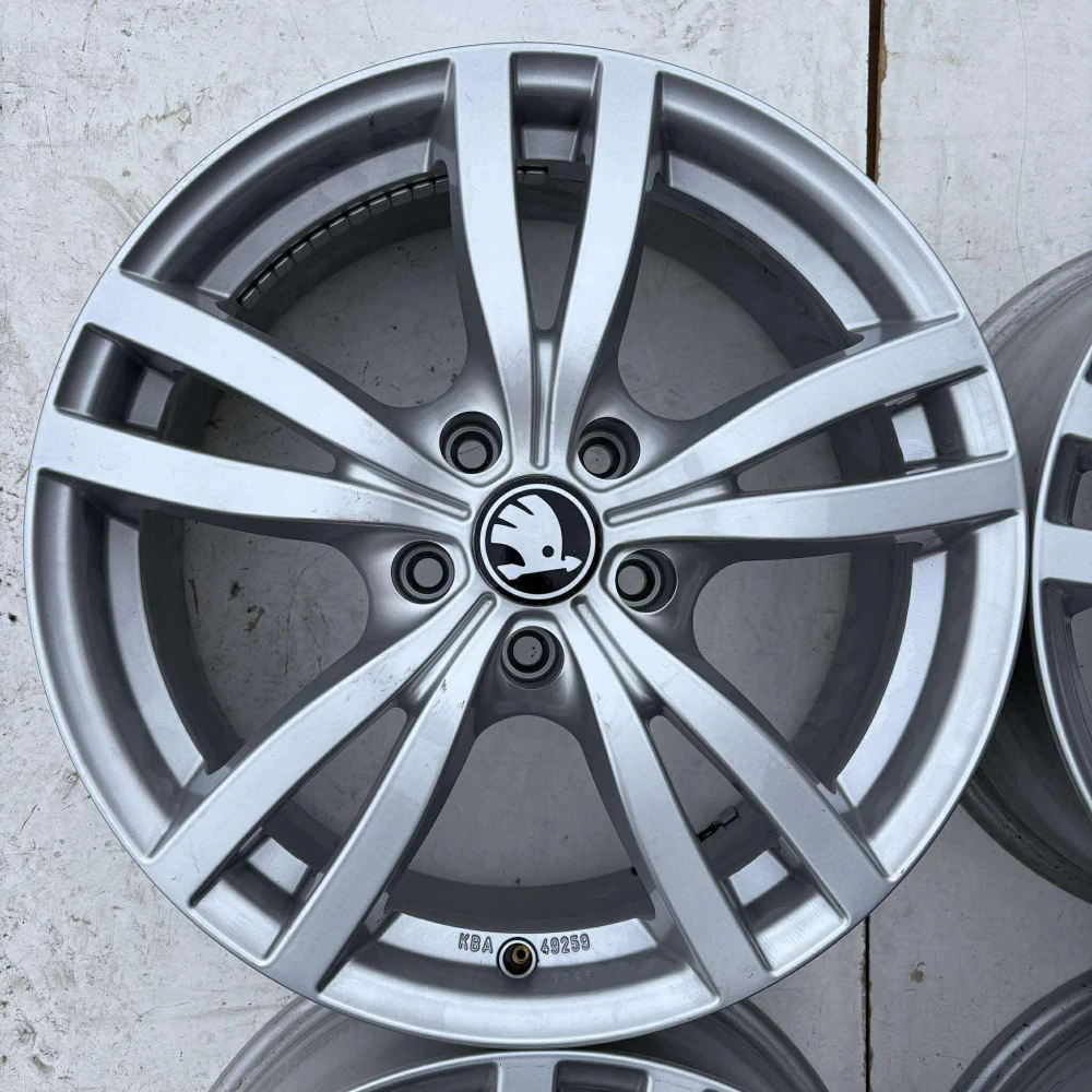 ALU KOLA ŠKODA SUPERB OCTAVIA KAROQ 17" DPH