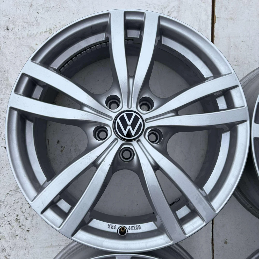 ALU KOLA VW PASSAT GOLF T-ROC TIGUAN 17" DPH