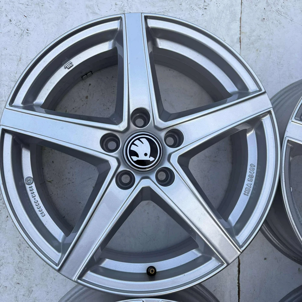 ALU KOLA ŠKODA OCTAVIA KAROQ SUPERB 17" DPH