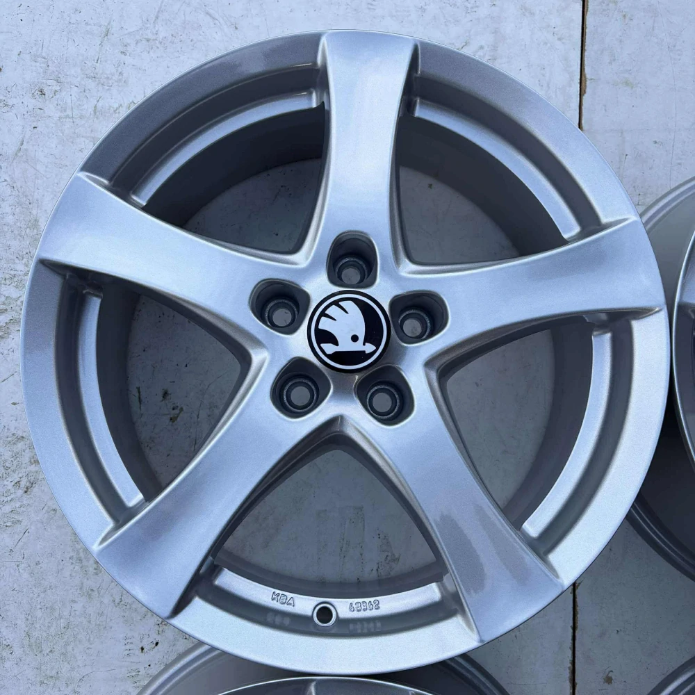 NOVÁ ALU KOLA ŠKODA OCTAVIA SUPERB KAROQ 17" DPH
