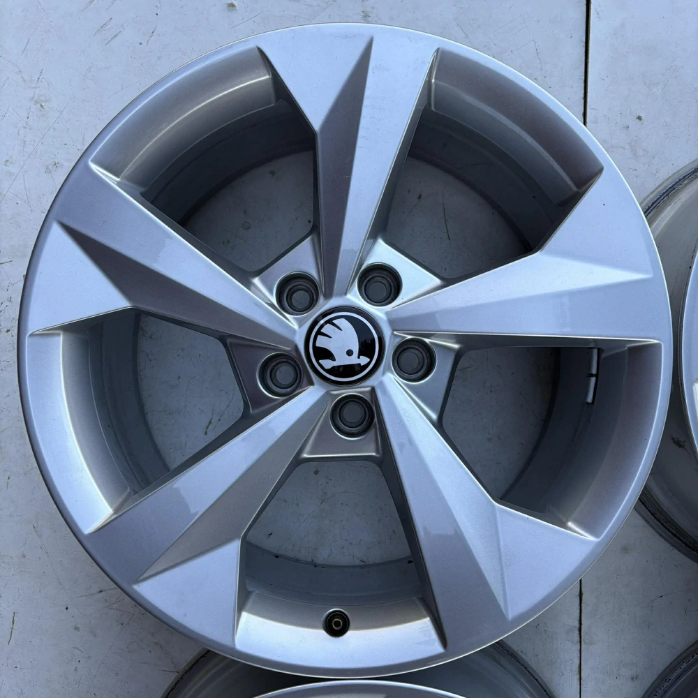 ALU KOLA ŠKODA SUPERB OCTAVIA KAROQ 18" DPH