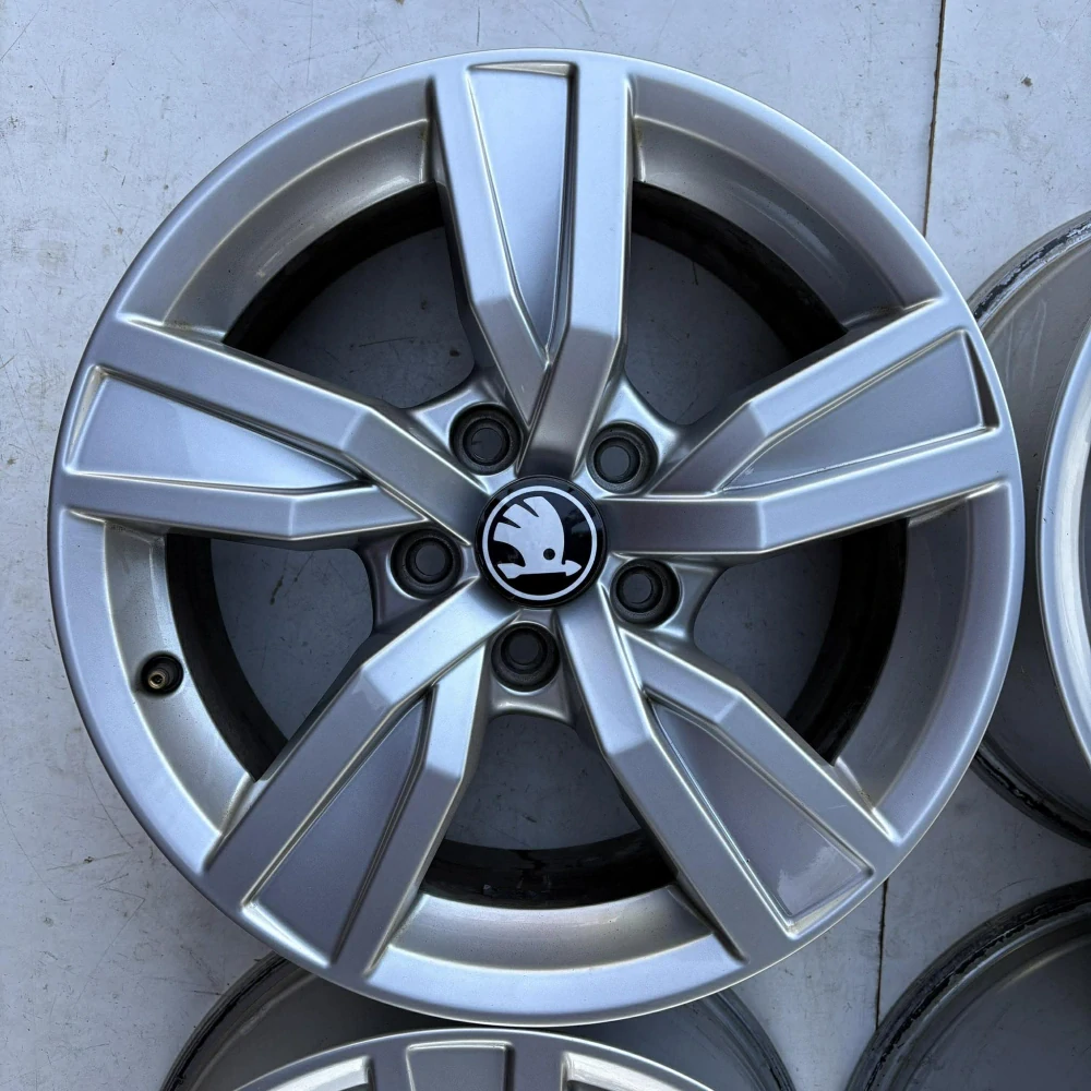 ALU KOLA ŠKODA OCTAVIA SUPERB KAROQ YETI 16" DPH