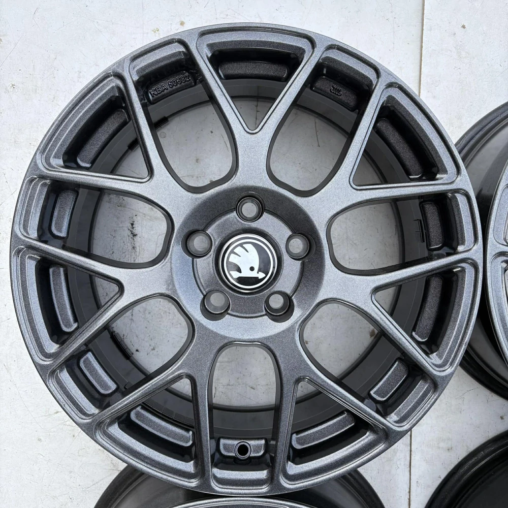 NOVÁ ALU KOLA ŠKODA OCTAVIA SUPERB KAROQ 17" DPH