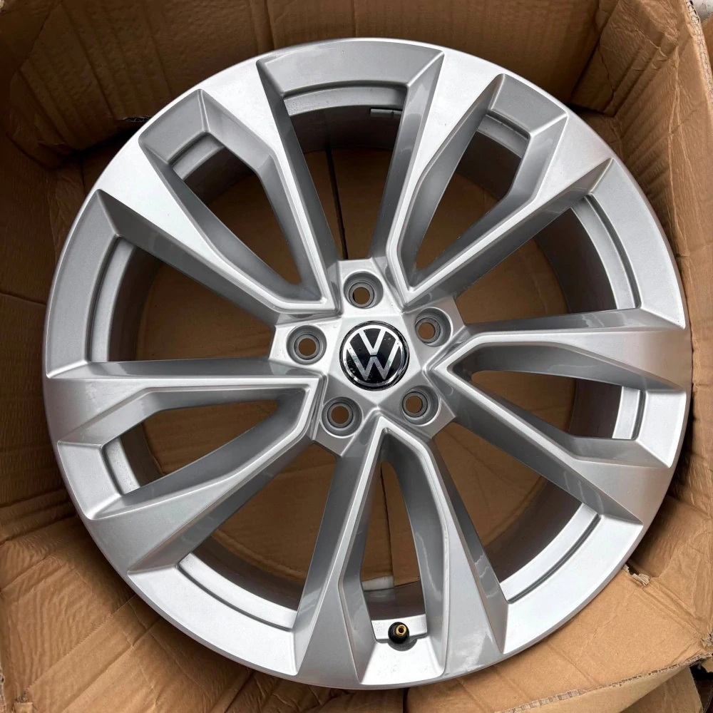 NOVÁ ORIGINÁLNÍ ALU KOLA VW TIGUAN 16" DPH
