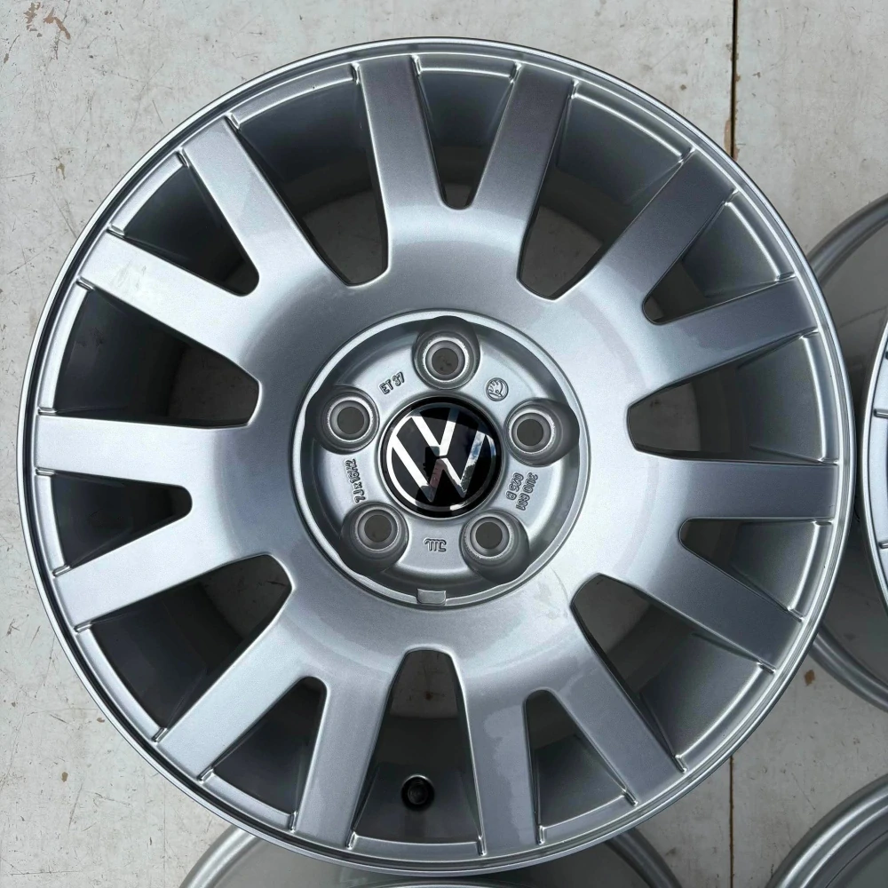 ALU KOLA VW PASSAT GOLF CADDY TOURAN 16" DPH