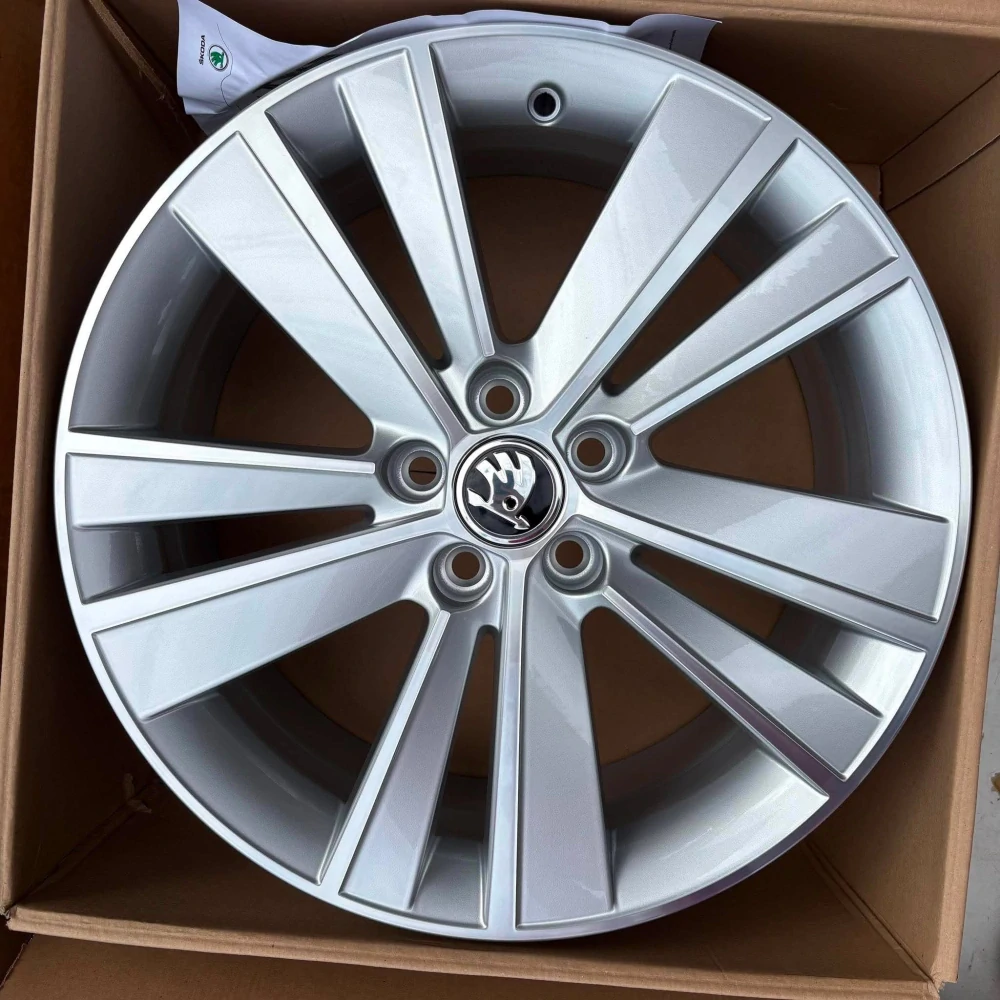 NOVÁ ALU KOLA ŠKODA RAPID FABIA KAMIQ SCALA 17"DPH