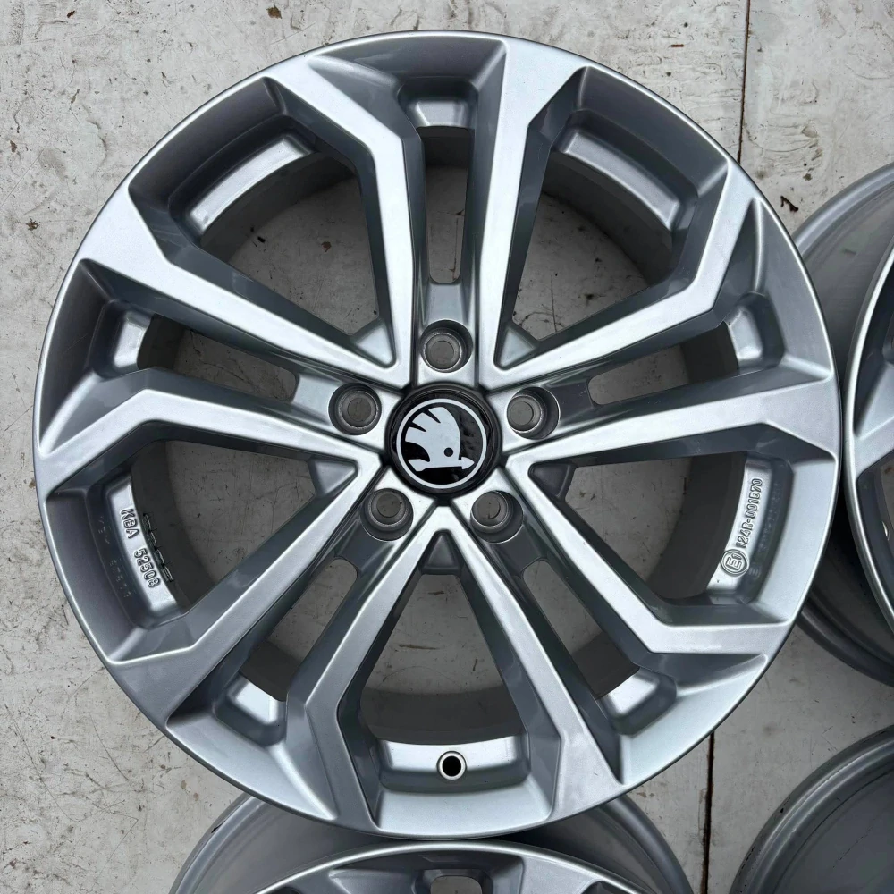 NOVÁ ALU KOLA ŠKODA OCTAVIA SUPERB KAROQ 17" DPH