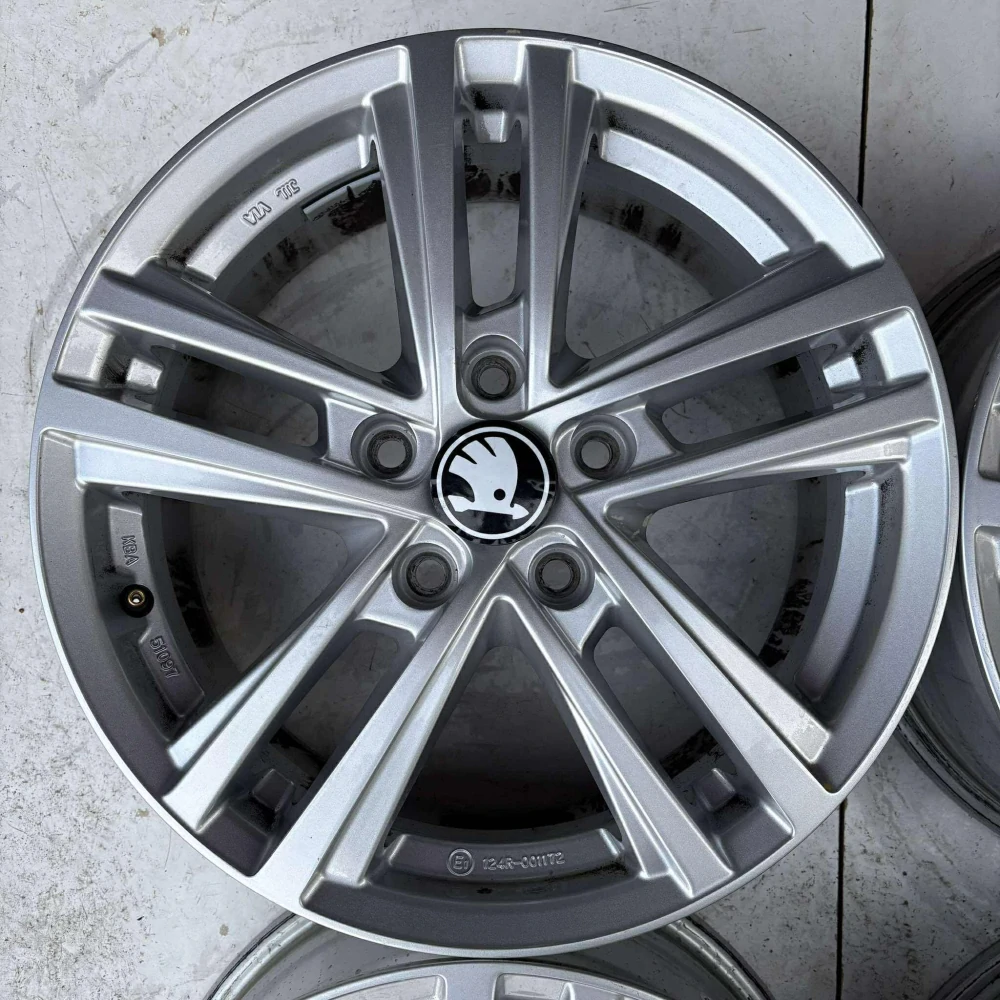 ŠKODA OCTAVIA SUPERB YETI 16" 5X112