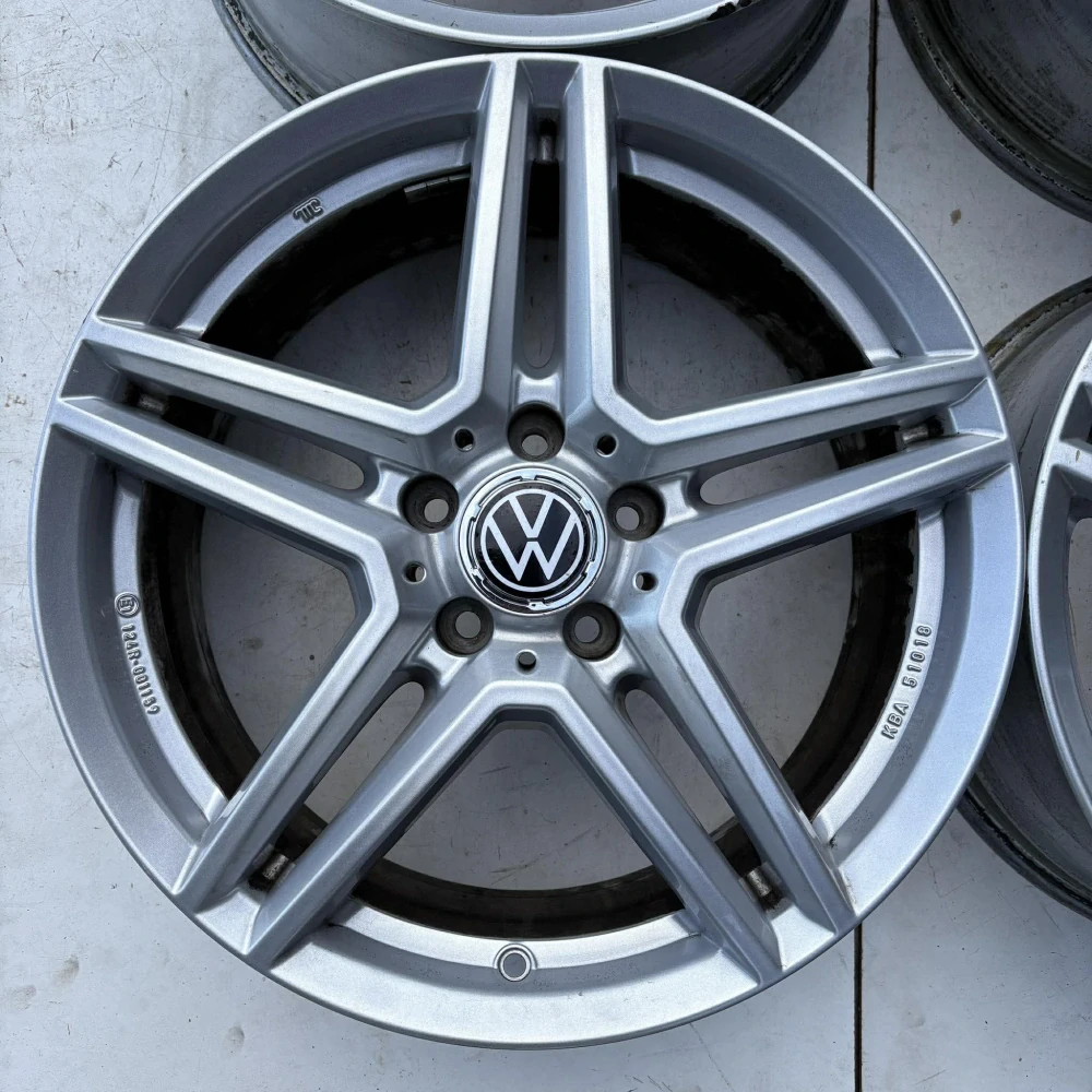 VW PASSAT GOLF TIGUAN 18"