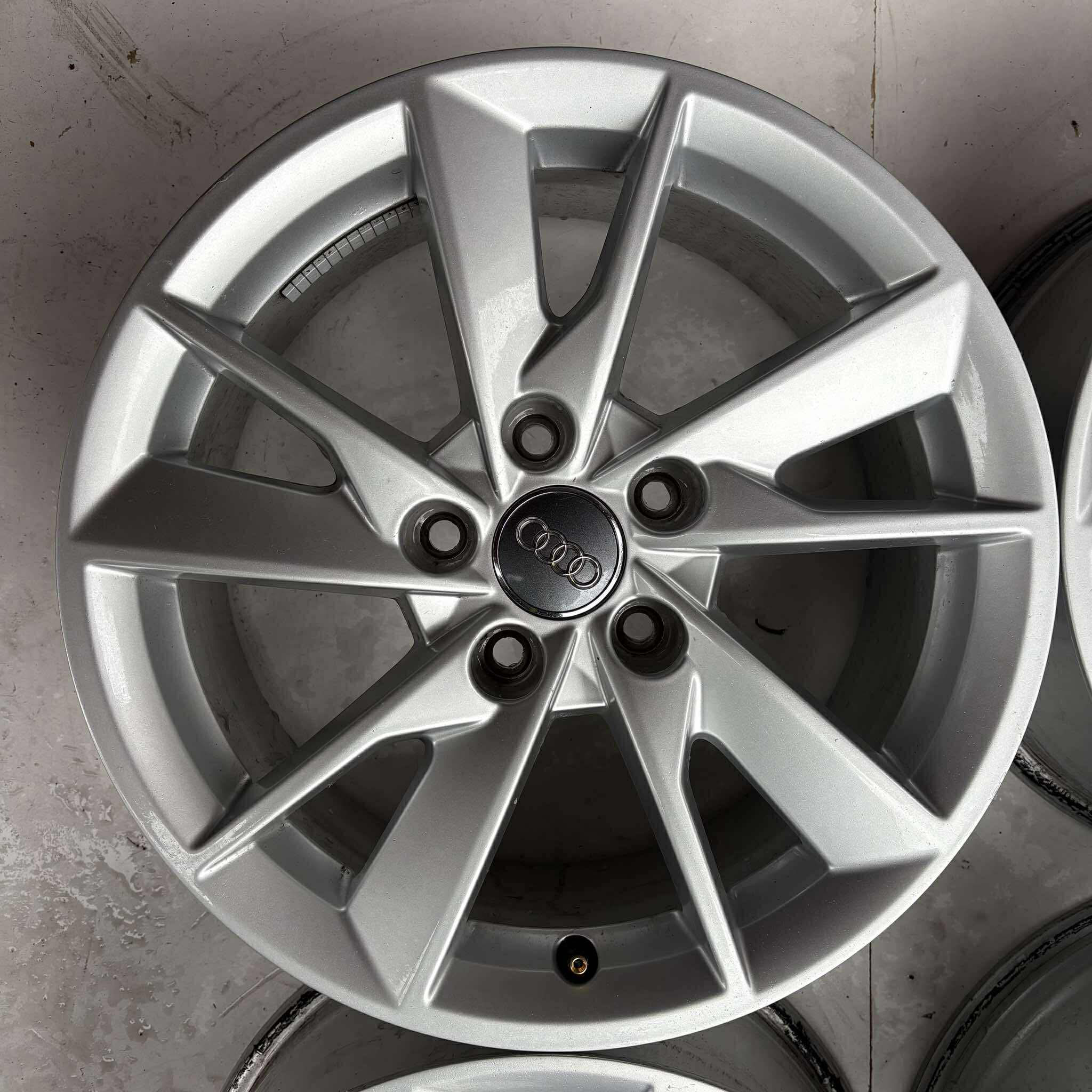 AUDI A3 A4 Q3 16"