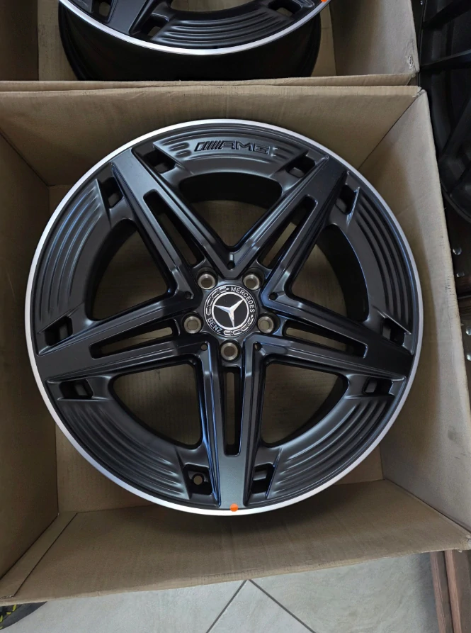 NOVÁ ORIGINÁLNÍ ALU KOLA MERCEDES 19" AMG CLA