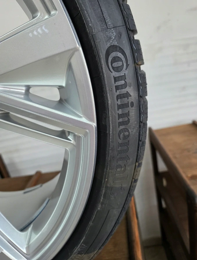 NOVÁ ORIGINÁLNÍ ZIMNÍ ALU KOLA AUDI 22" RS6 RS7 