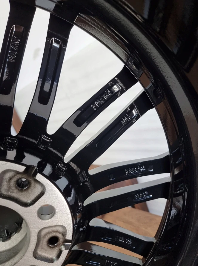 NOVÁ ALU KOLA BMW G30 G32 G11 19"