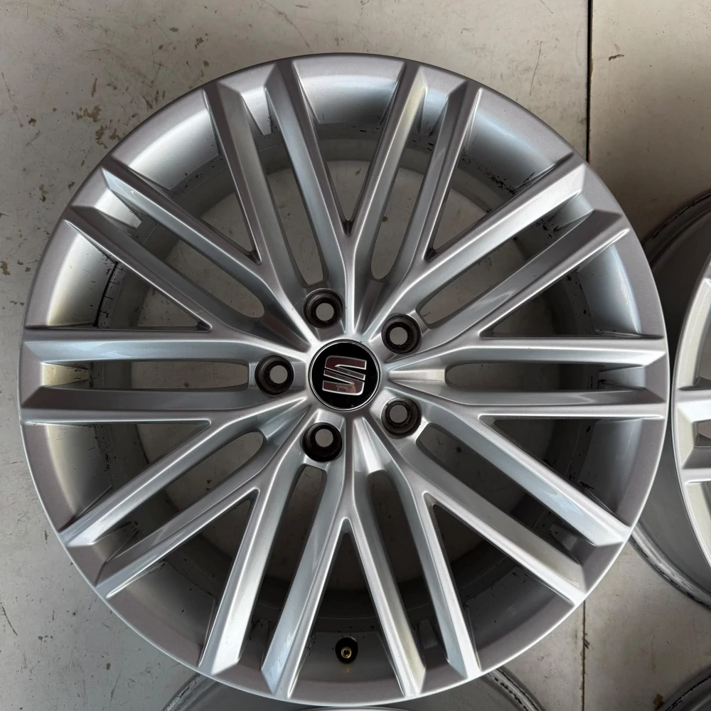 ALU KOLA SEAT ATECA 18
