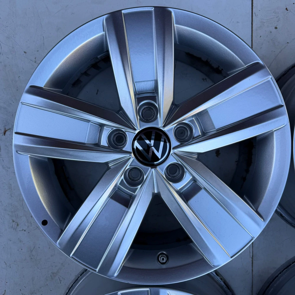 ALU KOLA VW MULTIVAN TRANSPORTER T5 T6 17"
