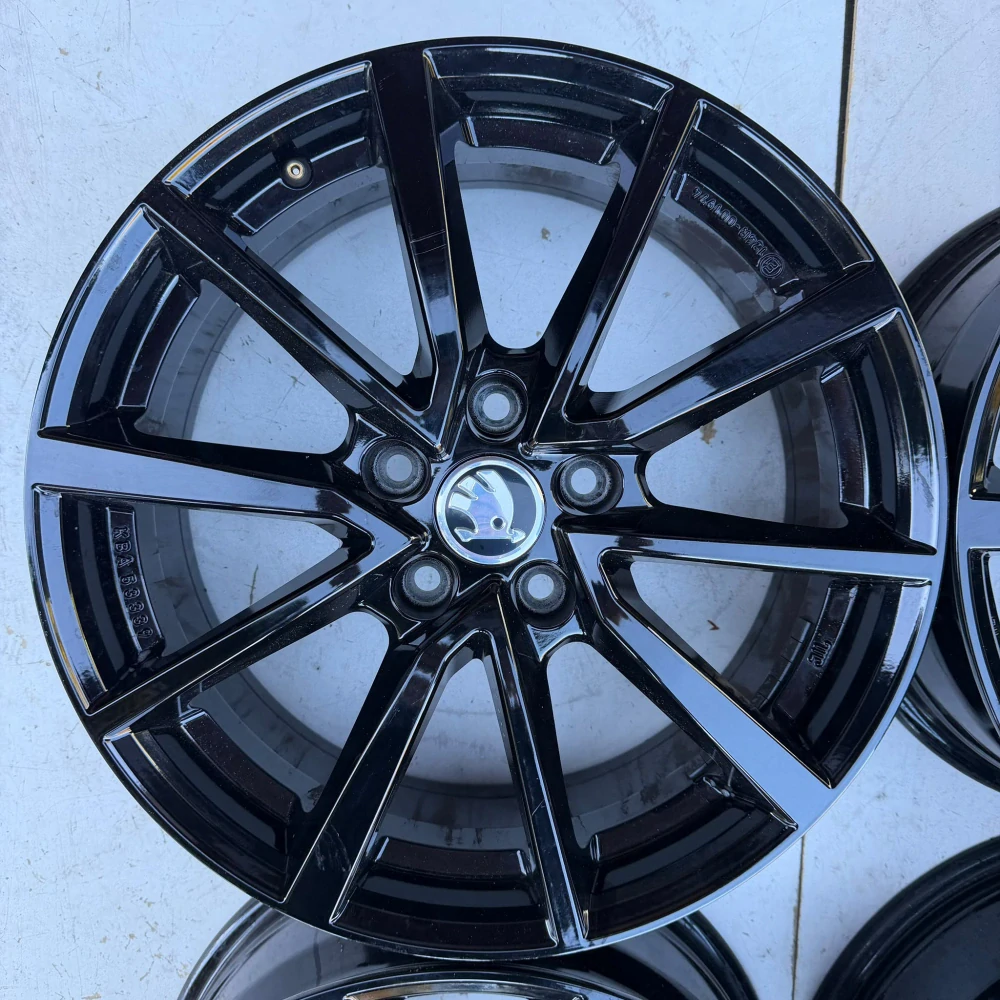 ALU KOLA ŠKODA OCTAVIA SUPERB KAROQ 17"