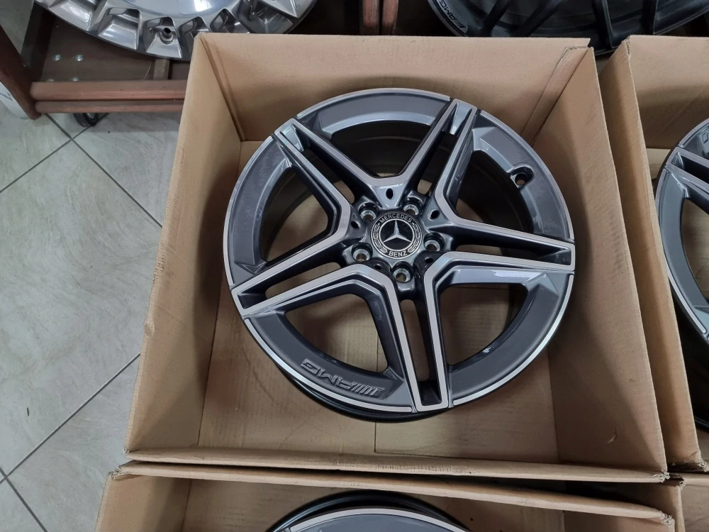 MERCEDES E W213 W212 C W205 W204 18" AMG
