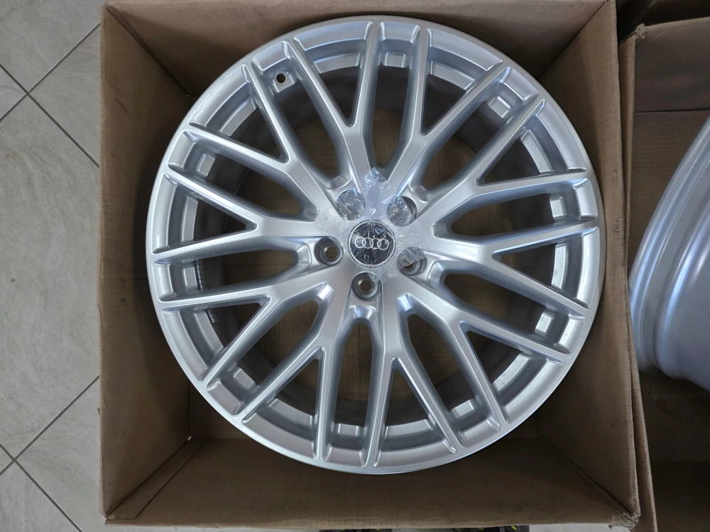 AUDI Q7 4M FACELIFT 20" A5 RS4 RS5 4M0601025CQ