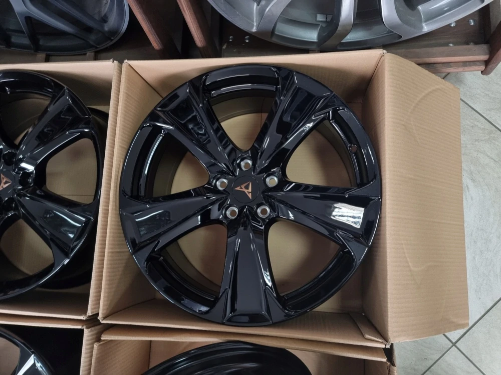 SEAT Leon VW Golf Jetta Audi Q4 A3 S3 19"