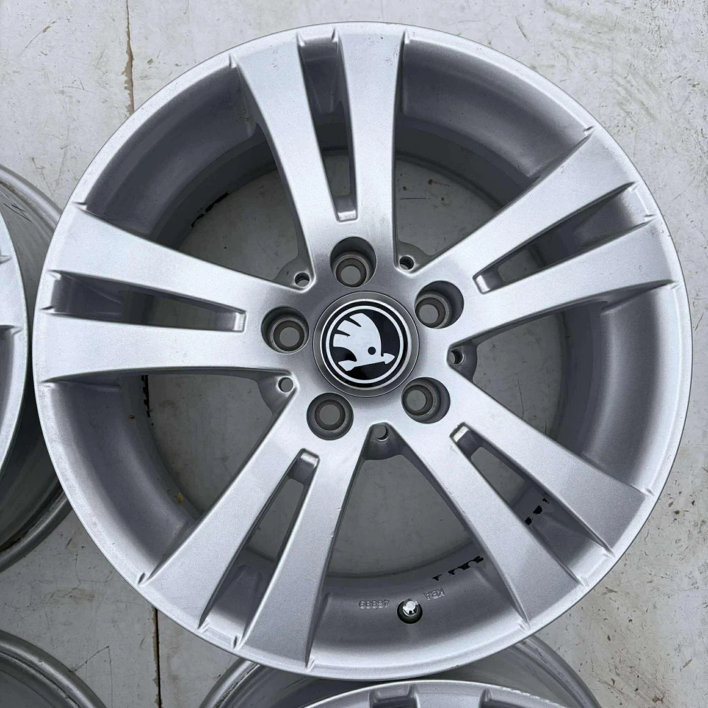 ALU KOLA ŠKODA OCTAVIA SUPERB YETI 16" DPH