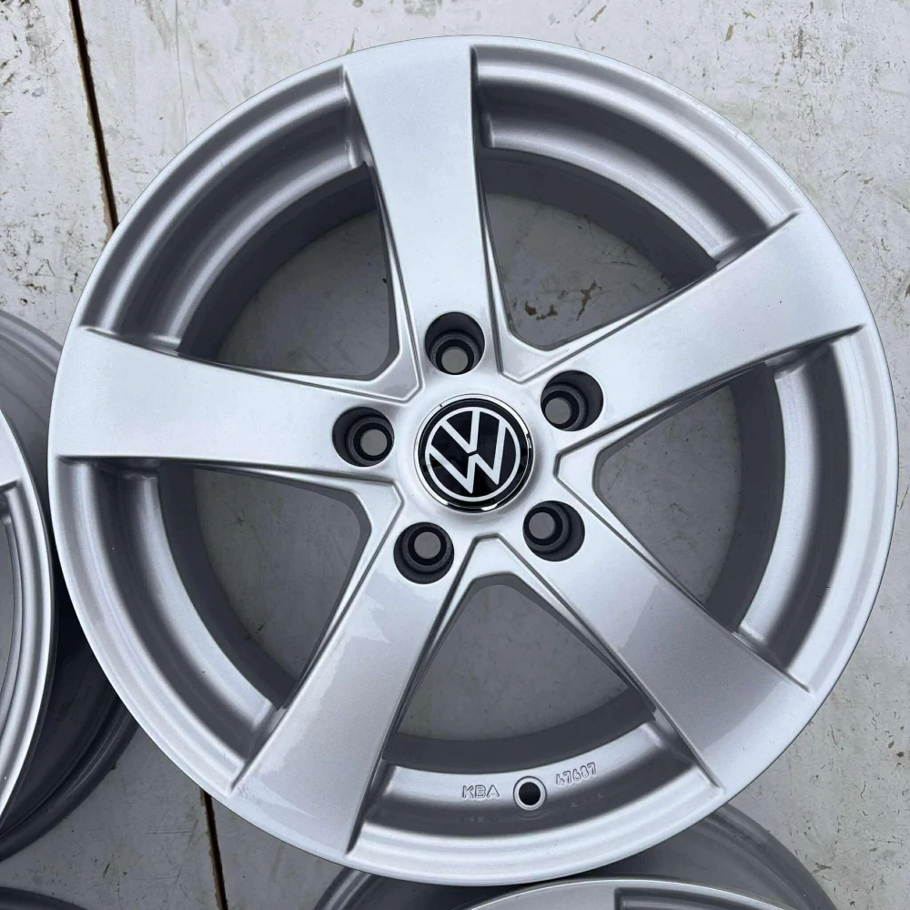 ALU KOLA VW GOLF PASSAT TOURAN SHARAN 16" DPH