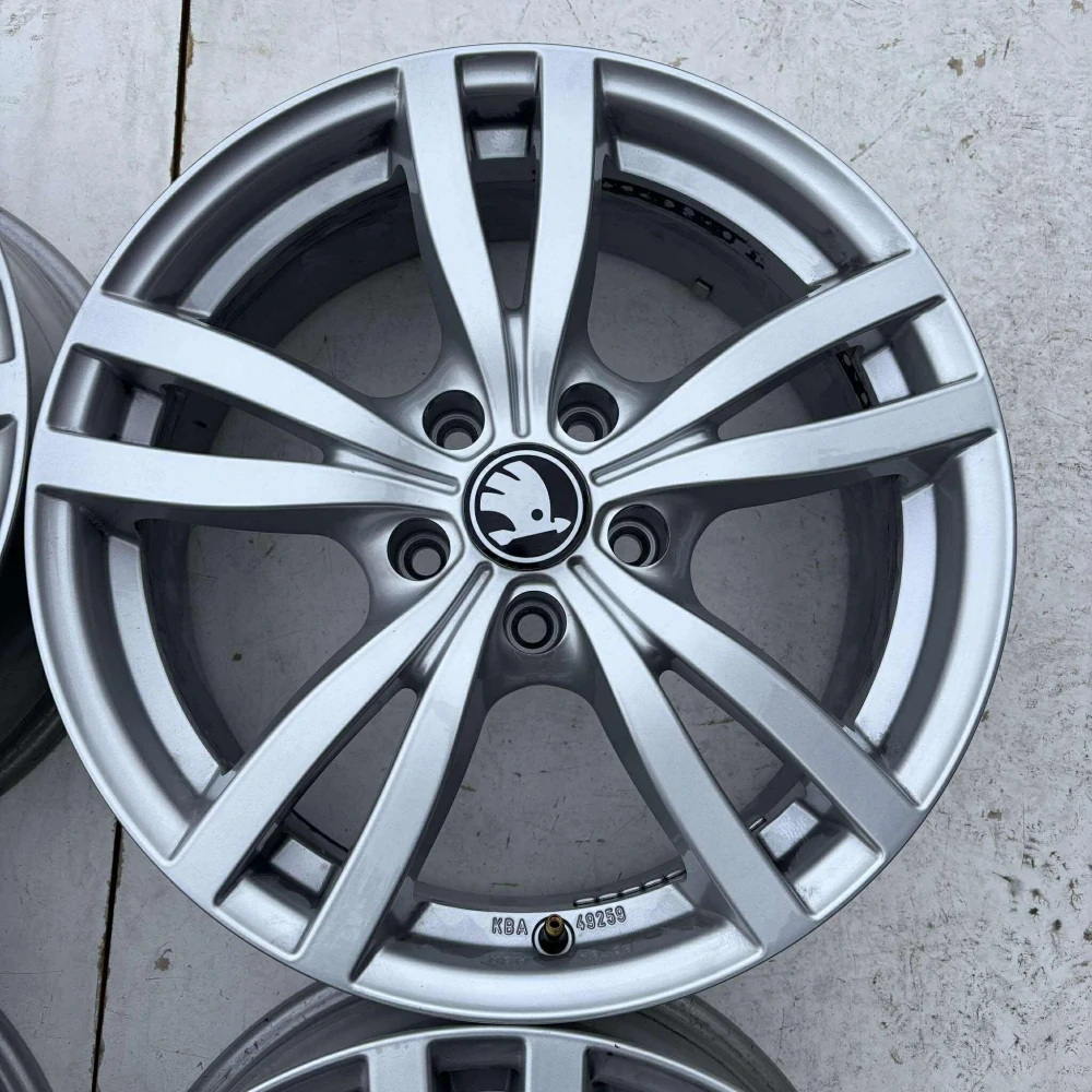 ALU KOLA ŠKODA SUPERB OCTAVIA KAROQ 17" DPH