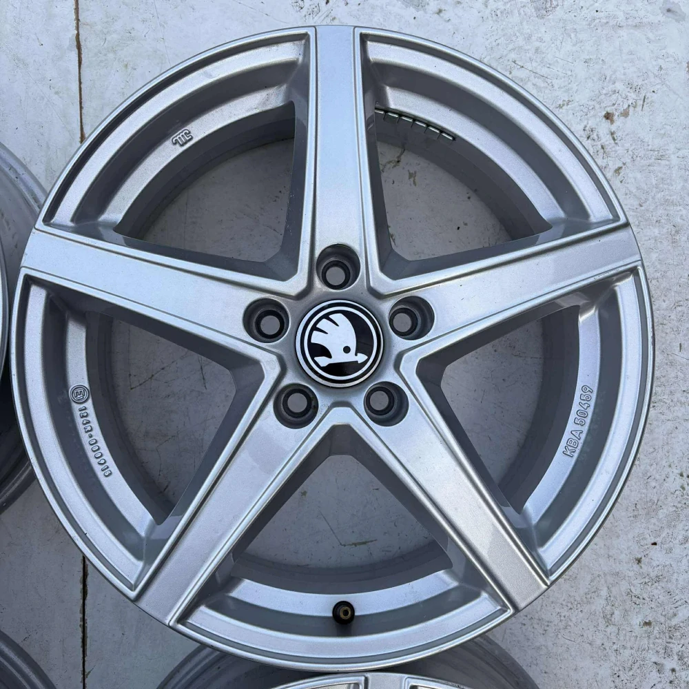 ALU KOLA ŠKODA OCTAVIA KAROQ SUPERB 17" DPH