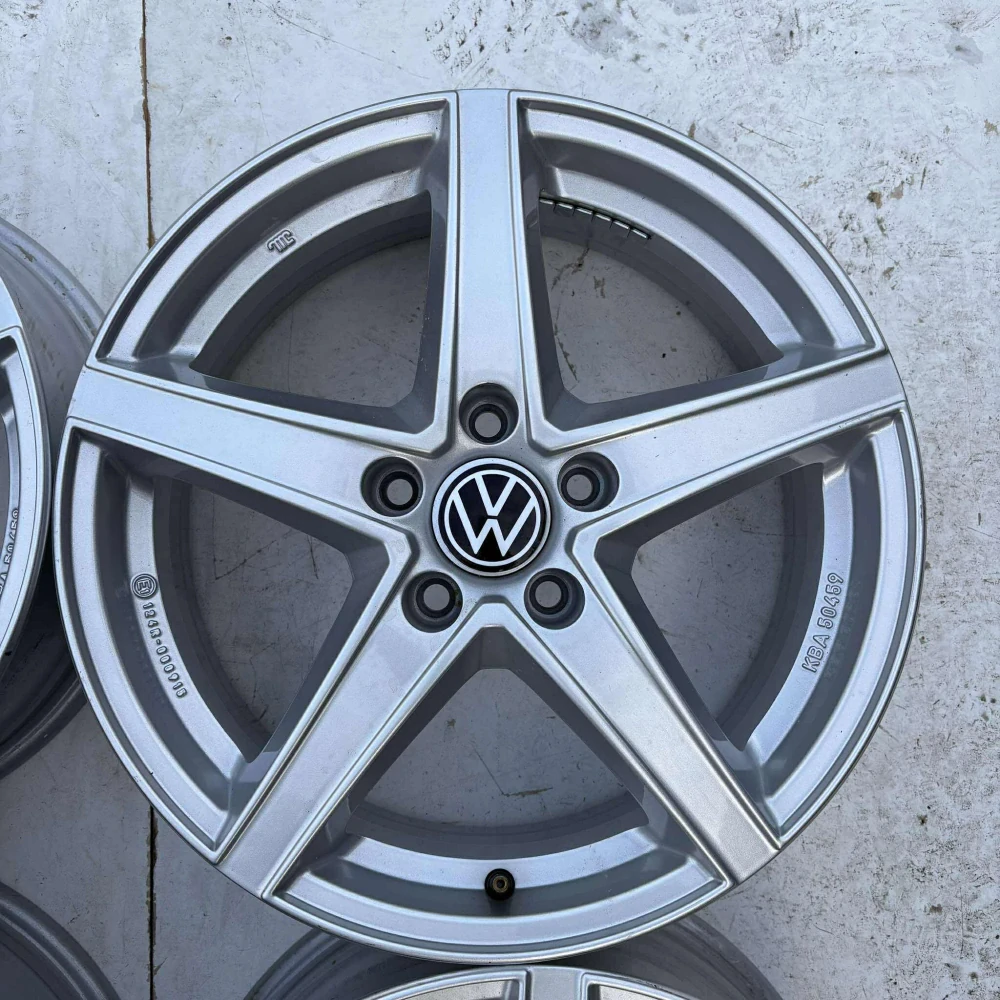 ALU KOLA VW GOLF PASSAT T-ROC TIGUAN 17" DPH
